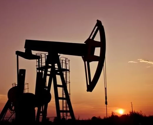 Πετρέλαιο: Υποχωρεί το Brent κάτω από τα $93 εν αναμονή της «οικονομικής D-Day» των ΗΠΑ κατά του Ιράν