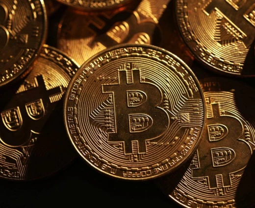 Bitcoin: Συνεχίζεται το ράλι – Κοντά στα 77.000 δολάρια