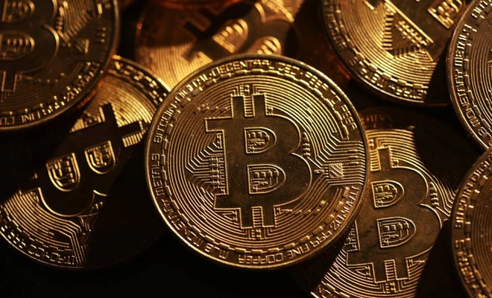 Bitcoin: Συνεχίζεται το ράλι – Κοντά στα 77.000 δολάρια