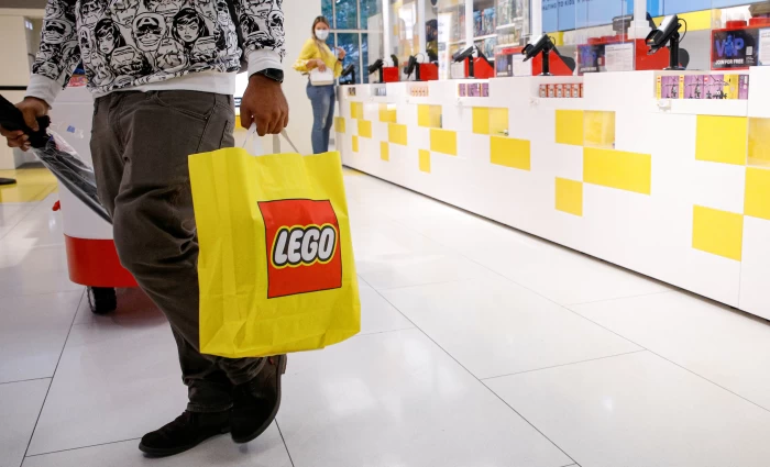 Lego: «Όχι» στην AI για τον σχεδιασμό των διάσημων σετ – Έσοδα ρεκόρ με όπλο την ανθρώπινη δημιουργικότητα