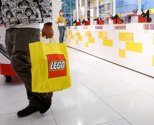 Lego: «Όχι» στην AI για τον σχεδιασμό των διάσημων σετ – Έσοδα ρεκόρ με όπλο την ανθρώπινη δημιουργικότητα