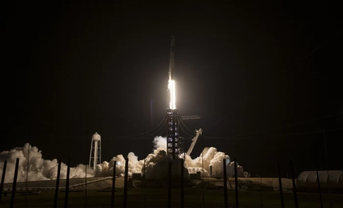Πύραυλος εκτός ελέγχου της SpaceX εκτιμάται ότι συνετρίβη στη Σελήνη