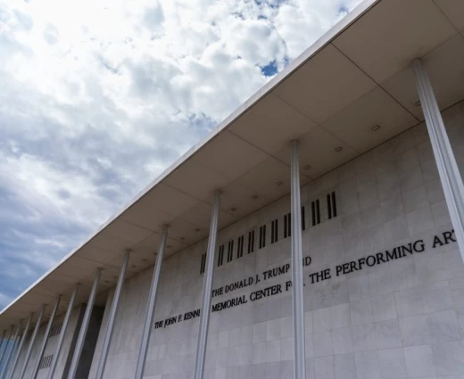 ΗΠΑ: Στα πρόθυρα πτώχευσης και κλεισίματος το Κέντρο Κένεντι, γράφει η Washington Post