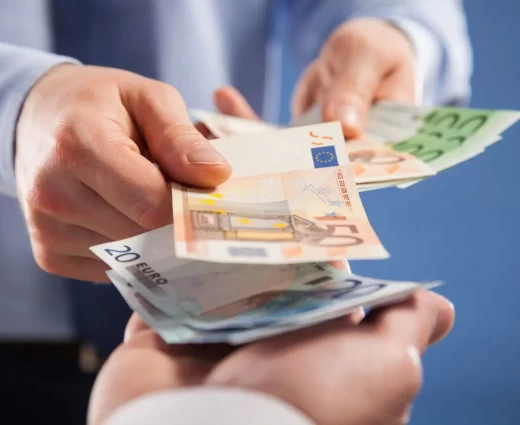 Ανεβαίνει ο λογαριασμός για τις επιχειρήσεις - Στο 3,8% η αύξηση του εργατικού κόστους