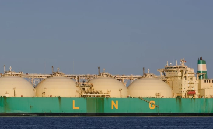 Φυσικό αέριο: Το Κατάρ αναζητά LNG στις ΗΠΑ – Η κρίση στον Κόλπο πλήττει τον ενεργειακό κολοσσό