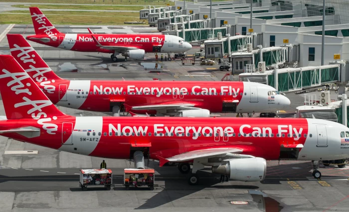 AirAsia: Καταρρέει η μετοχή της λόγω του κόστους καυσίμων – Πουλά νέα αεροσκάφη για ρευστότητα