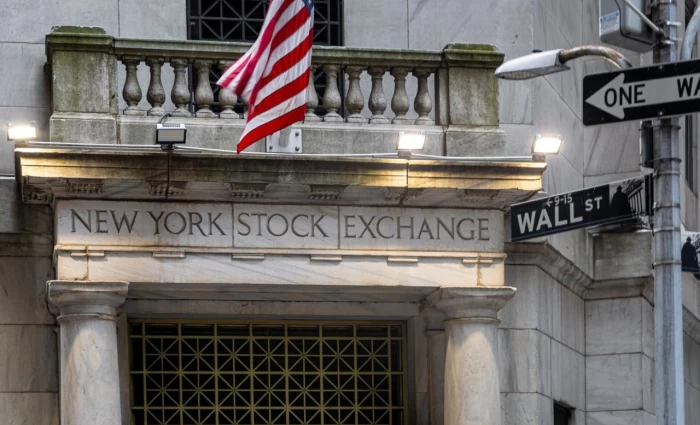 Wall Street: Η AI στηρίζει τις μετοχές παρά την άνοδο σε αποδόσεις ομολόγων και πετρέλαιο