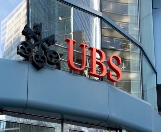 UBS: Τι κερδίζει και τι χάνει αν εγκαταλείψει την Ελβετία – Το δίλημμα των 33 δισ. και τα σενάρια συγχώνευσης
