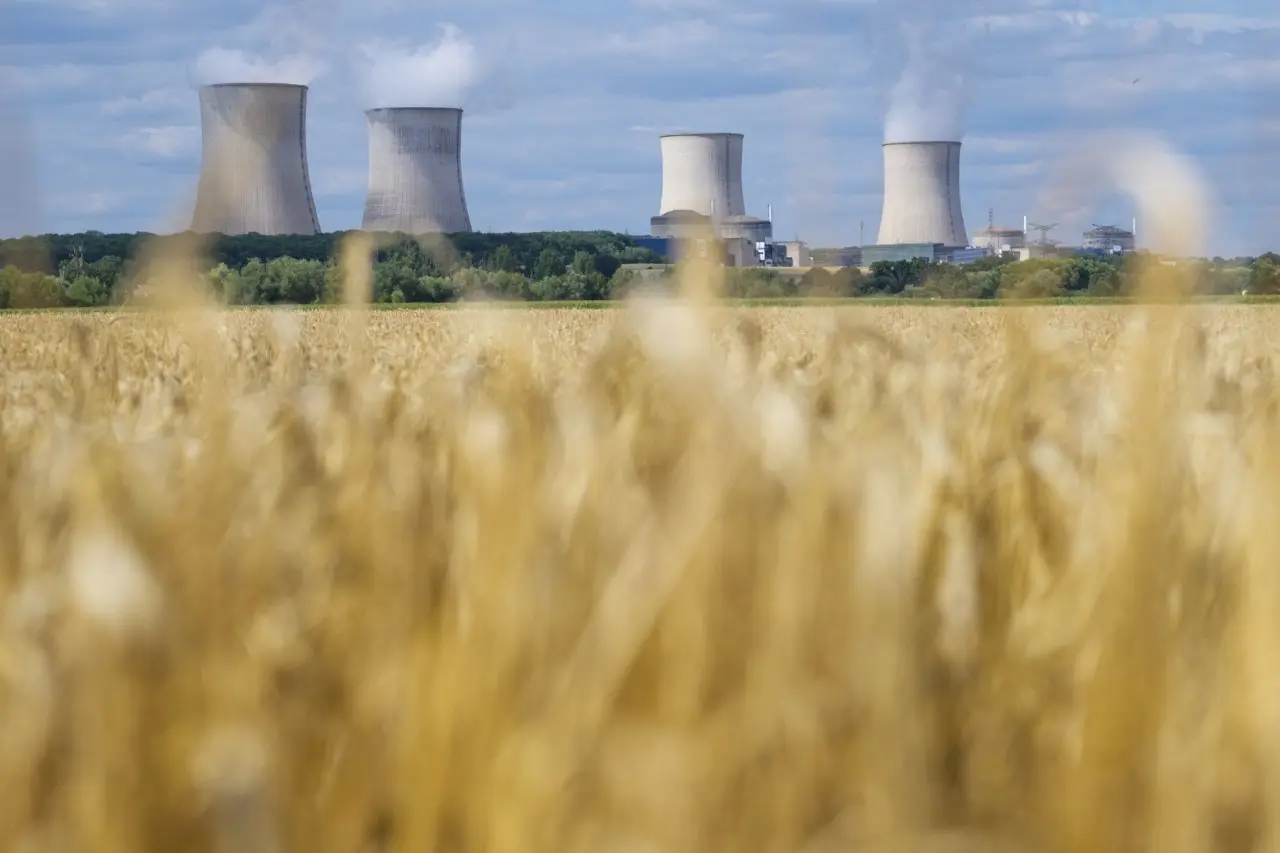 Το Λονδίνο εγκρίνει επένδυση-μαμούθ για νέο πυρηνικό σταθμό 38 δισ.