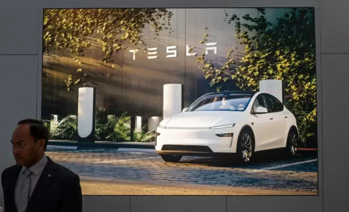 Tesla: Συμφωνία - μαμούθ 4,3 δισ. με την LG για μπαταρίες λιθίου
