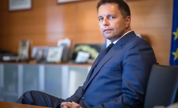 Καζιμίρ (ΕΚΤ): Καταδικάστηκε για δωροδοκία και του επιβλήθηκε πρόστιμο €200.000