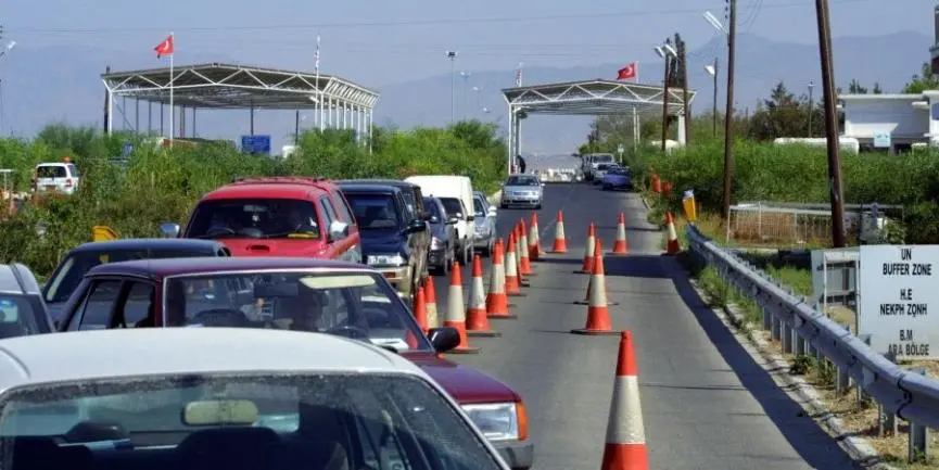 Καδής: Επιτρέπεται η διέλευση προϊόντων από τα οδοφράγματα βάσει διαδικασιών