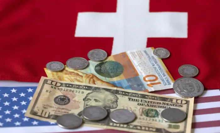 Ρεκόρ εξαγωγών της Ελβετίας προς τις ΗΠΑ το 2025 παρά τους δασμούς Τραμπ