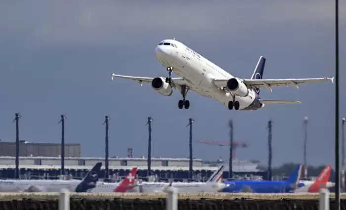 Η Lufthansa θα παρακάμπτει τον εναέριο χώρο του Ιράν και του Ιράκ «μέχρι νεωτέρας»