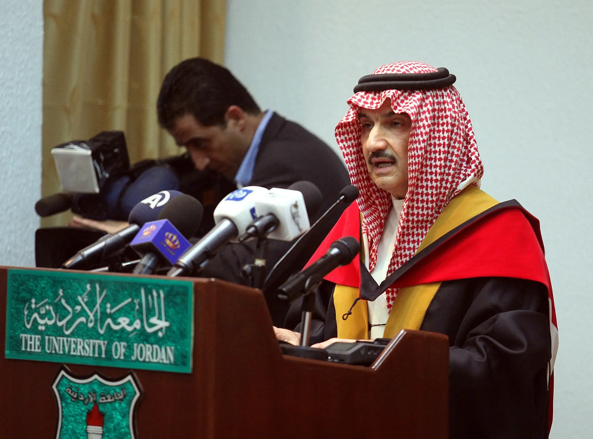 Βασιλικές οικογένειες της Μ. Ανατολής επενδύουν $680 εκατ. σε εταιρεία ακινήτων του Λονδίνου