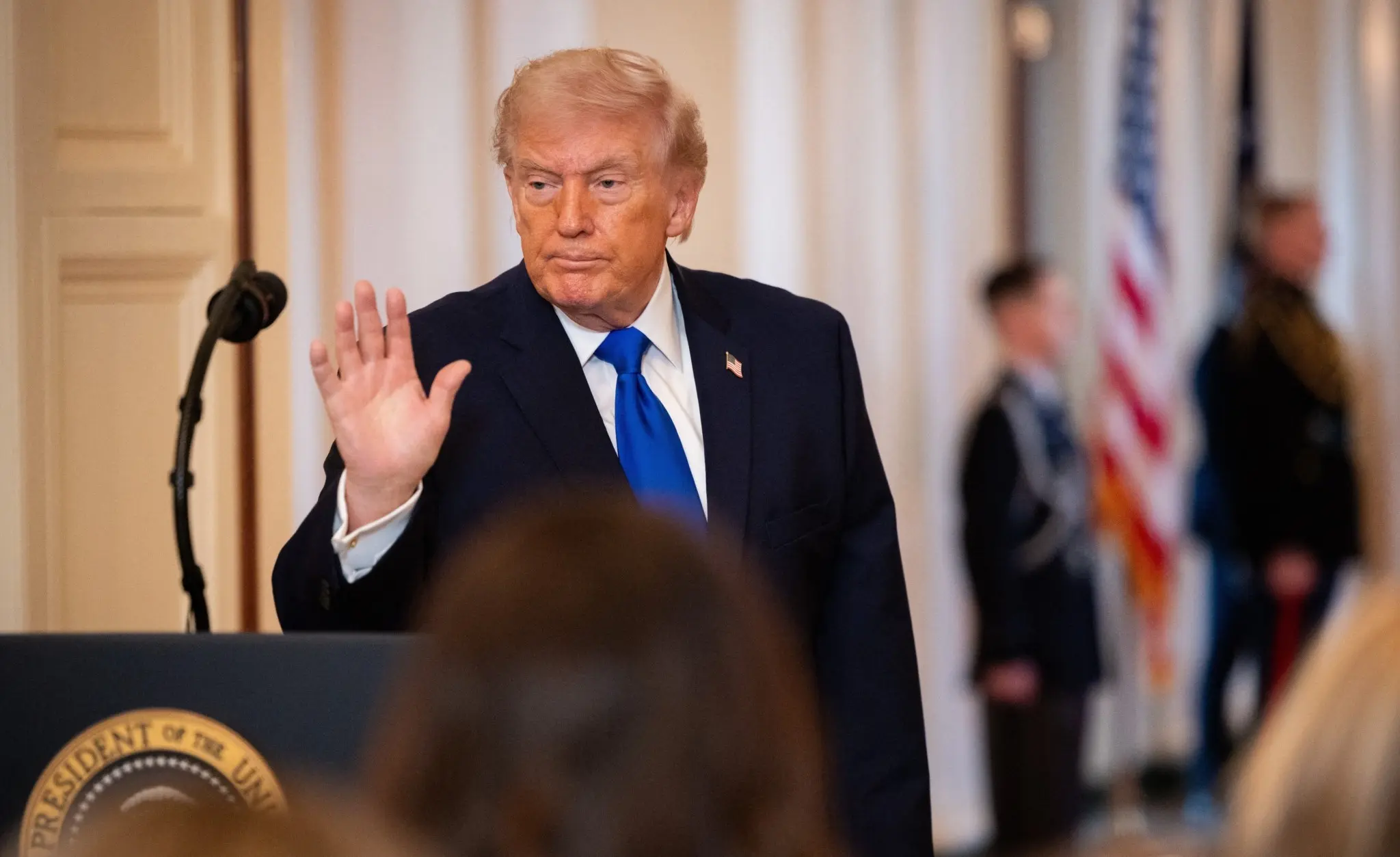 Ποιο είναι το «παραθυράκι» για να επαναφέρει ο Τραμπ τους δασμούς μετά την ακύρωσή τους από το Ανώτατο Δικαστήριο