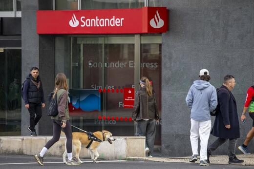 Santander: Στόχος καθαρά κέρδη άνω των €20 δισ. το 2028 μετά την εξαγορά της Webster (γράφημα)