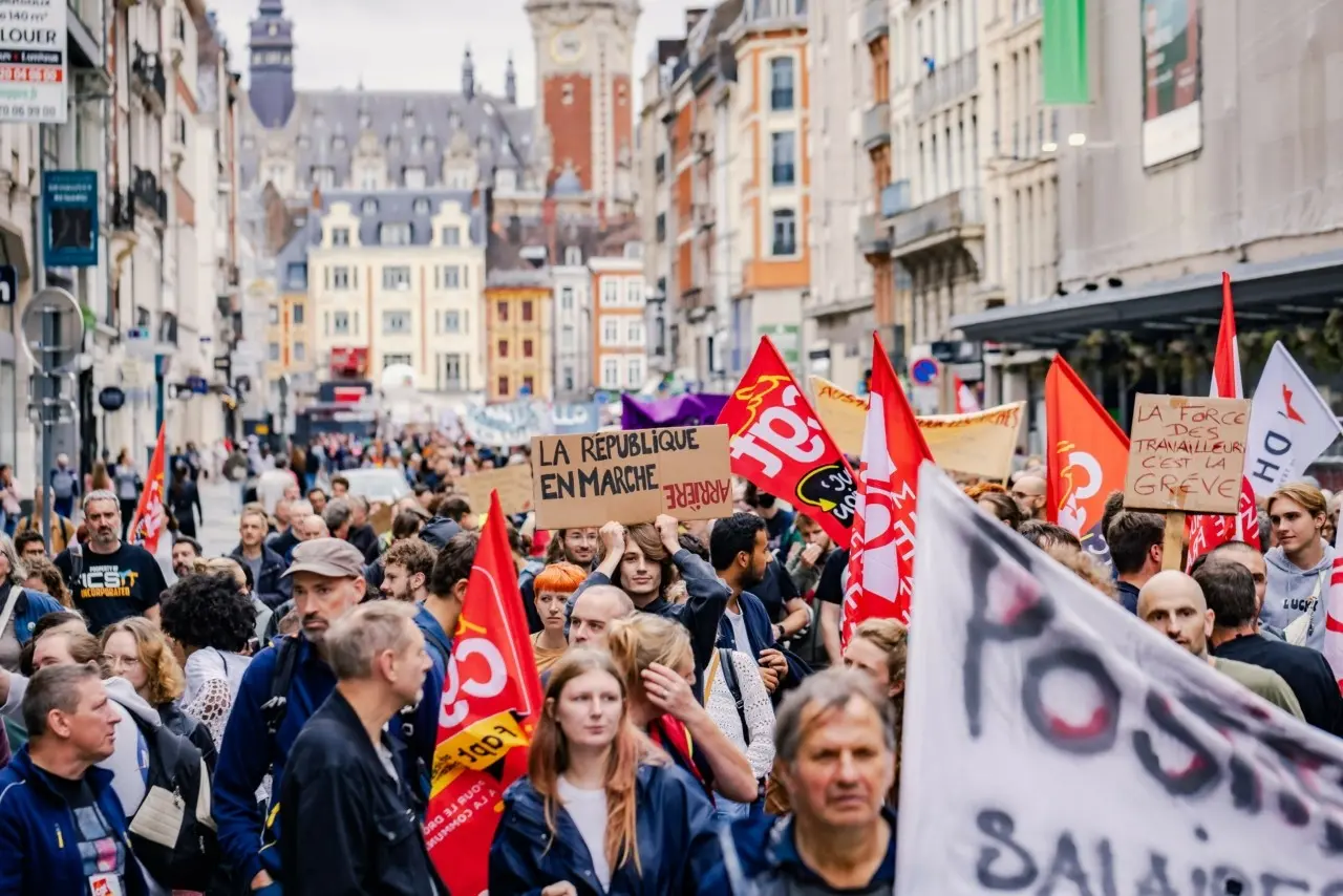 Η εφορία έρχεται για τους πλούσιους της Γαλλίας - Το «όπλο» του Λεκορνί