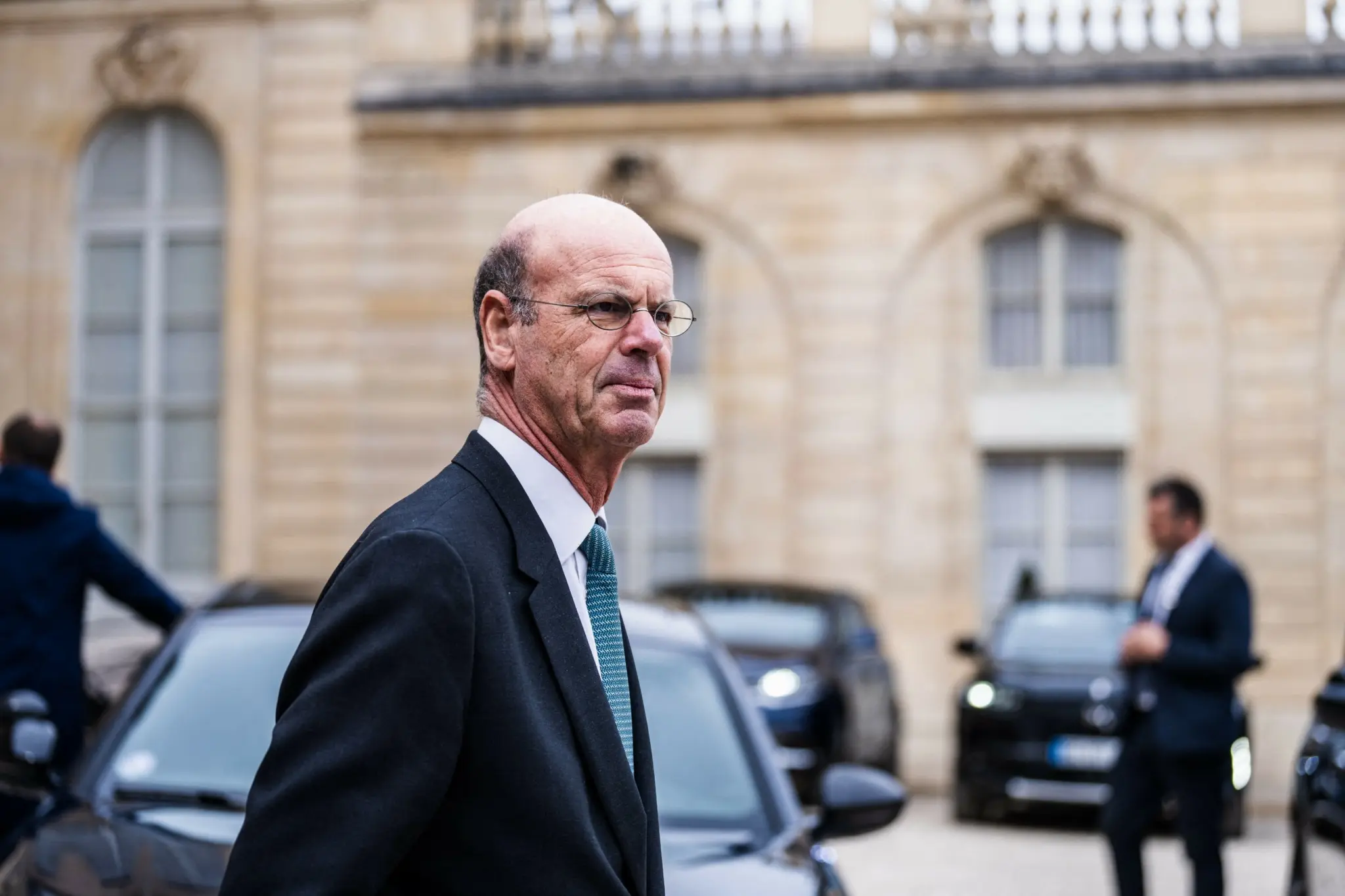 Λομπάρντ: Η Γαλλία θα πετύχει τον στόχο ελλείμματος παρά την πολιτική κρίση