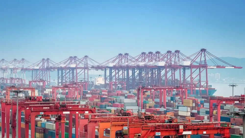 ΕΚΤ: Οι δασμοί προκάλεσαν μόνο μικρή εκτροπή του εμπορίου με την Κίνα