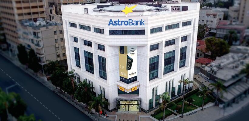 Πέφτουν οι υπογραφές - Στα χέρια της Alpha Bank η Astrobank