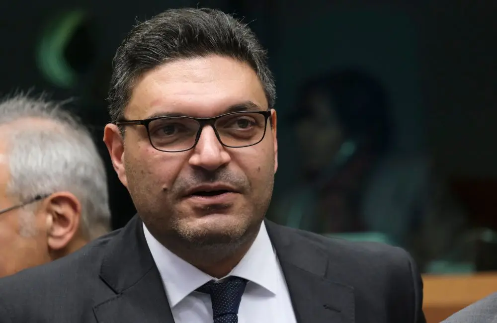 ΥΠΟΙΚ στο Bloomberg: Ο ESM ακολουθεί μια πιο ρεαλιστική προσέγγιση για το χρέος