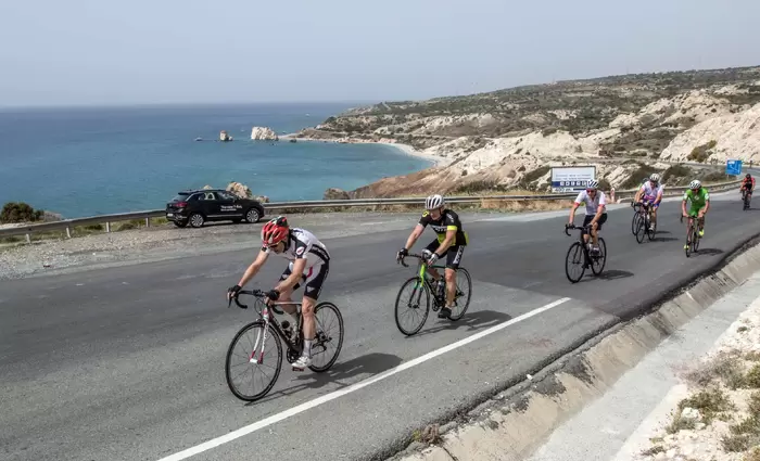 Εξερευνώντας την Κύπρο στους δύο τροχούς