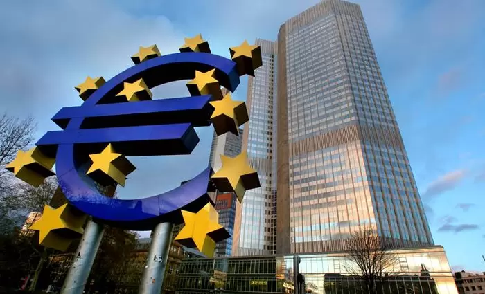ΕΚΤ: Συζητήσεις για τερματισμό προγράμματος αγορών ομολόγων στο τέλος του έτους