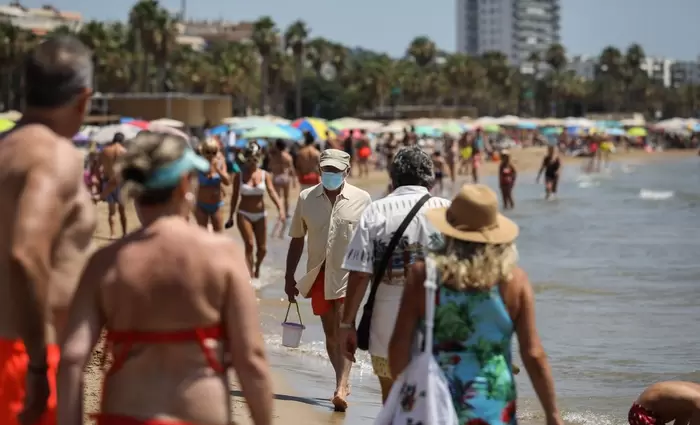 Πορτοκαλί μαντάτα για την Κύπρο και τους Βρετανούς τουρίστες