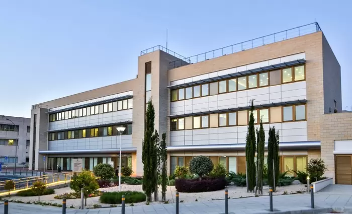 €9,5 εκ. στο Ογκολογικό από το Ταμείο Συντάξεως πρώην Chartered Bank