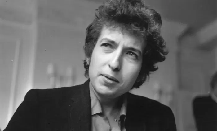 Η Universal πληρώνει εκατοντάδες εκατομμύρια για την δισκογραφία του Bob Dylan