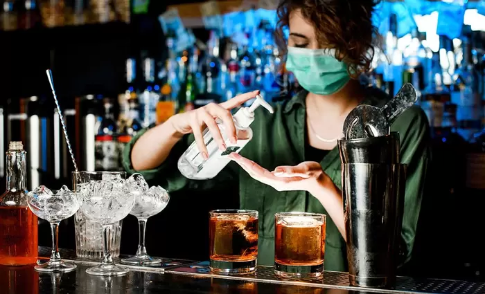 Μόνο εμβολιασμένοι στους χώρους εστίασης από τις 15 Δεκεμβρίου