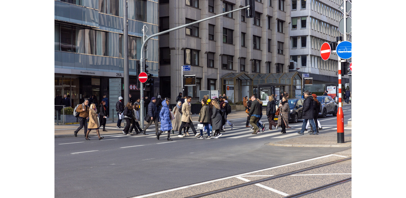 Πώς η πλουσιότερη χώρα της Ευρώπης έχει όλο και περισσότερους φτωχούς εργαζόμενους