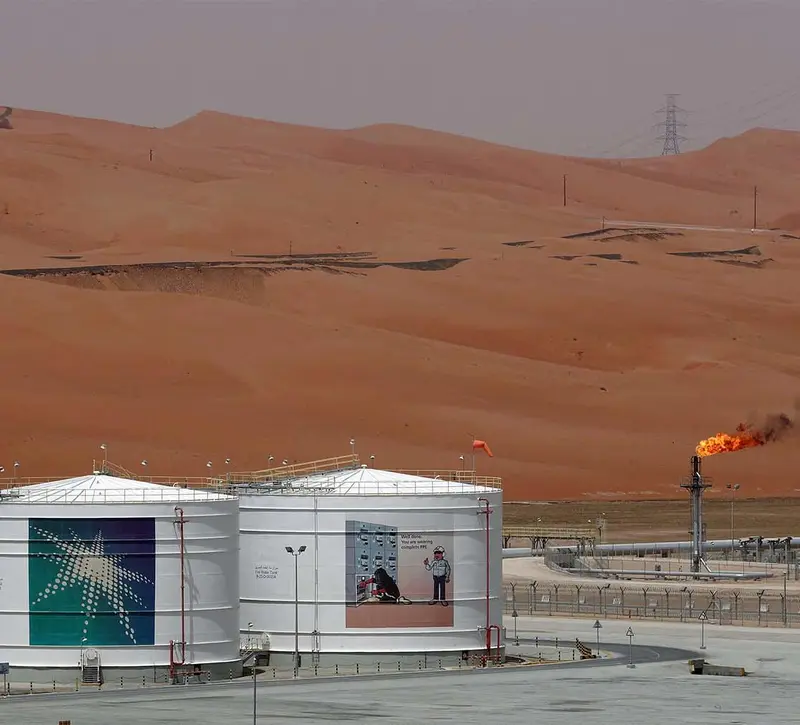 Κρίση στη Μ. Ανατολή: Οι πετρελαϊκοί γίγαντες του Κόλπου βαθαίνουν τις περικοπές στην παραγωγή