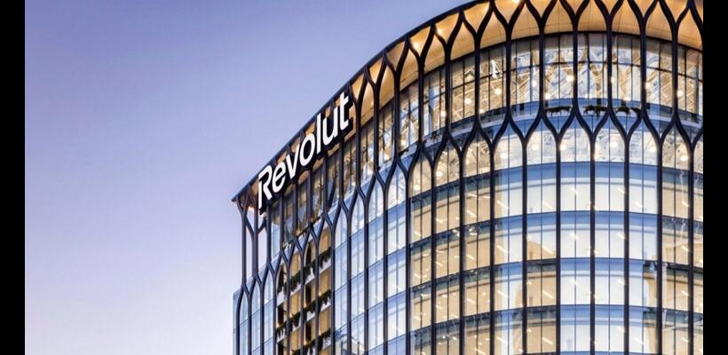 Η Revolut λαμβάνει τραπεζική άδεια στη Γαλλία