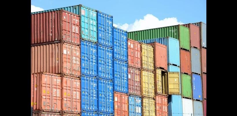 Ο Ισημερινός απειλεί την Κολομβία με τελωνειακούς δασμούς 100%