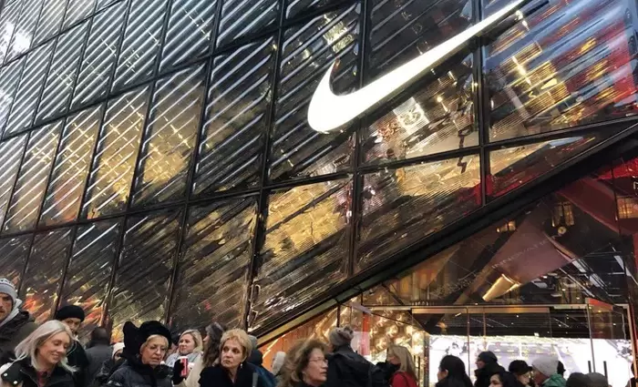 Γιατί οι καταναλωτές μηνύουν την Nike
