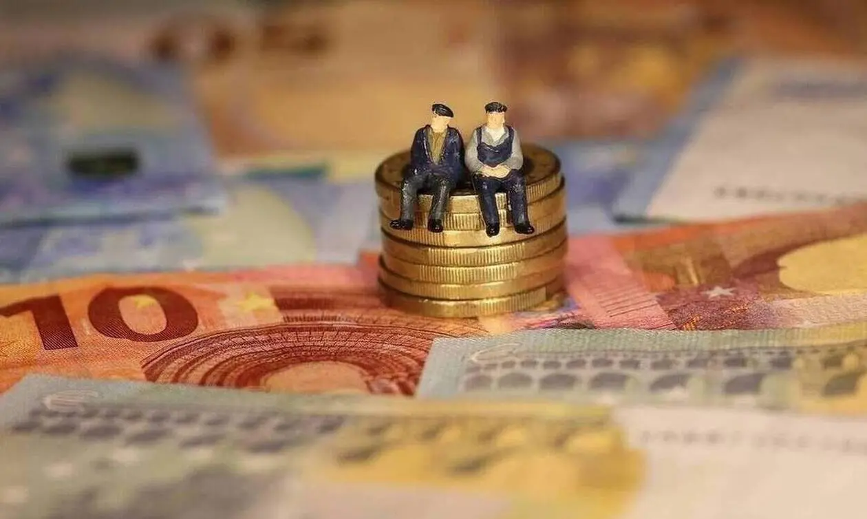 Πότε θα καταβληθούν οι συντάξεις και τα επιδόματα ενόψει Χριστουγέννων