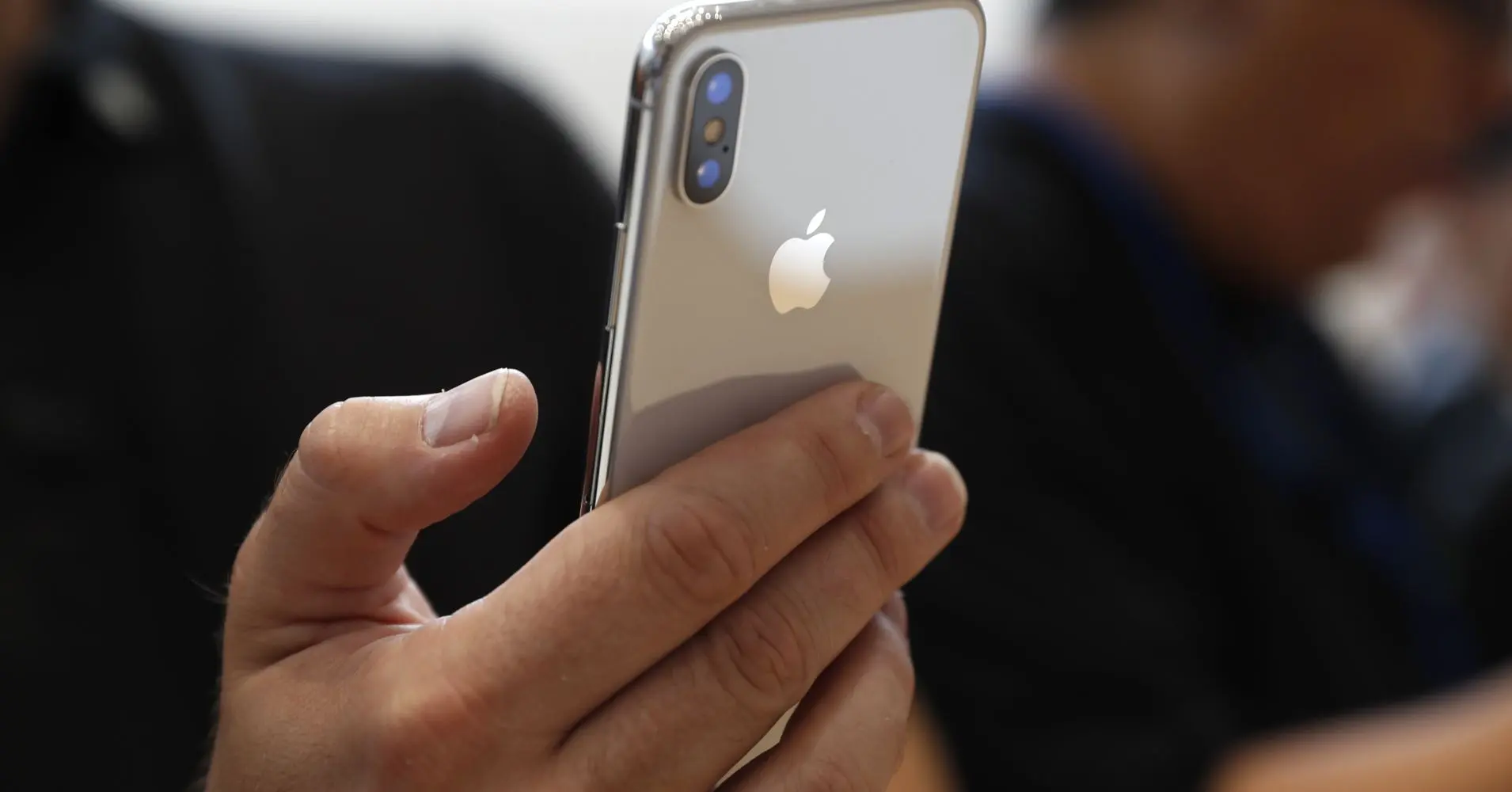 Προσοχή: Πλαστή εφαρμογή στο iPhone κλέβει χρήματα (pics)