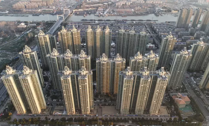 Πανικός στην κινεζική οικονομία με την κατάρρευση κολοσσού ακινήτων