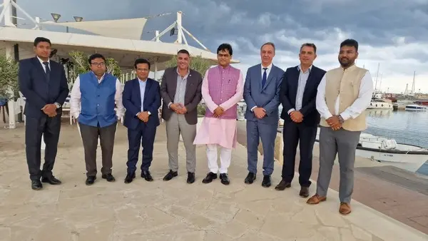 Στο μικροσκόπιο επενδυτικές ευκαιρίες για ινδικές εταιρείες και κοινοπραξίες