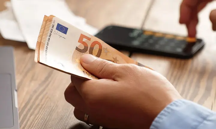 Σήμα ΕΤΥΚ για επέκταση τετραήμερης εργασίας  – Θετικό προηγούμενο η συμφωνία με Societe Generale