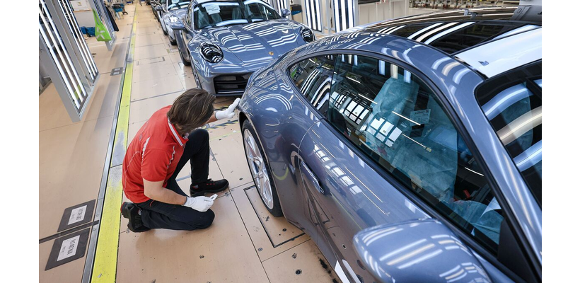 Porsche: Κόβει 500 θέσεις εργασίας λόγω πίεσεων από δασμούς των ΗΠΑ και πτώση των κερδών