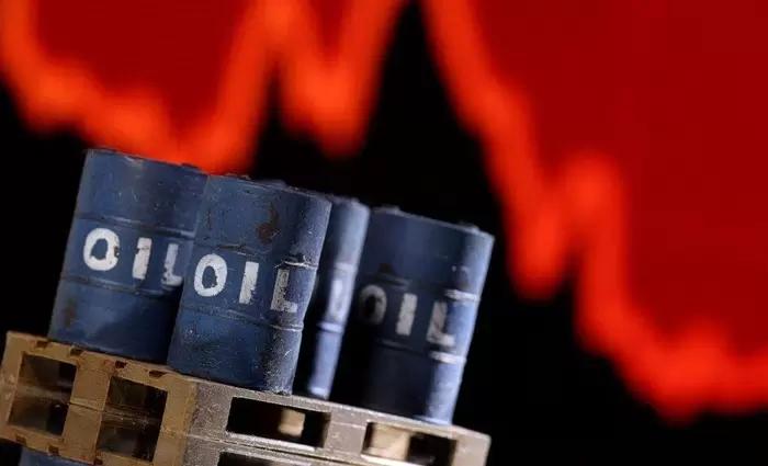 Πετρέλαιο: «Φλερτάρει» με τα 106 δολάρια το Brent