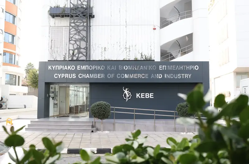 ΚΕΒΕ: Χαιρετίζει την παράταση απουσίας αλλοδαπών εργαζομένων λόγω Μέσης Ανατολής