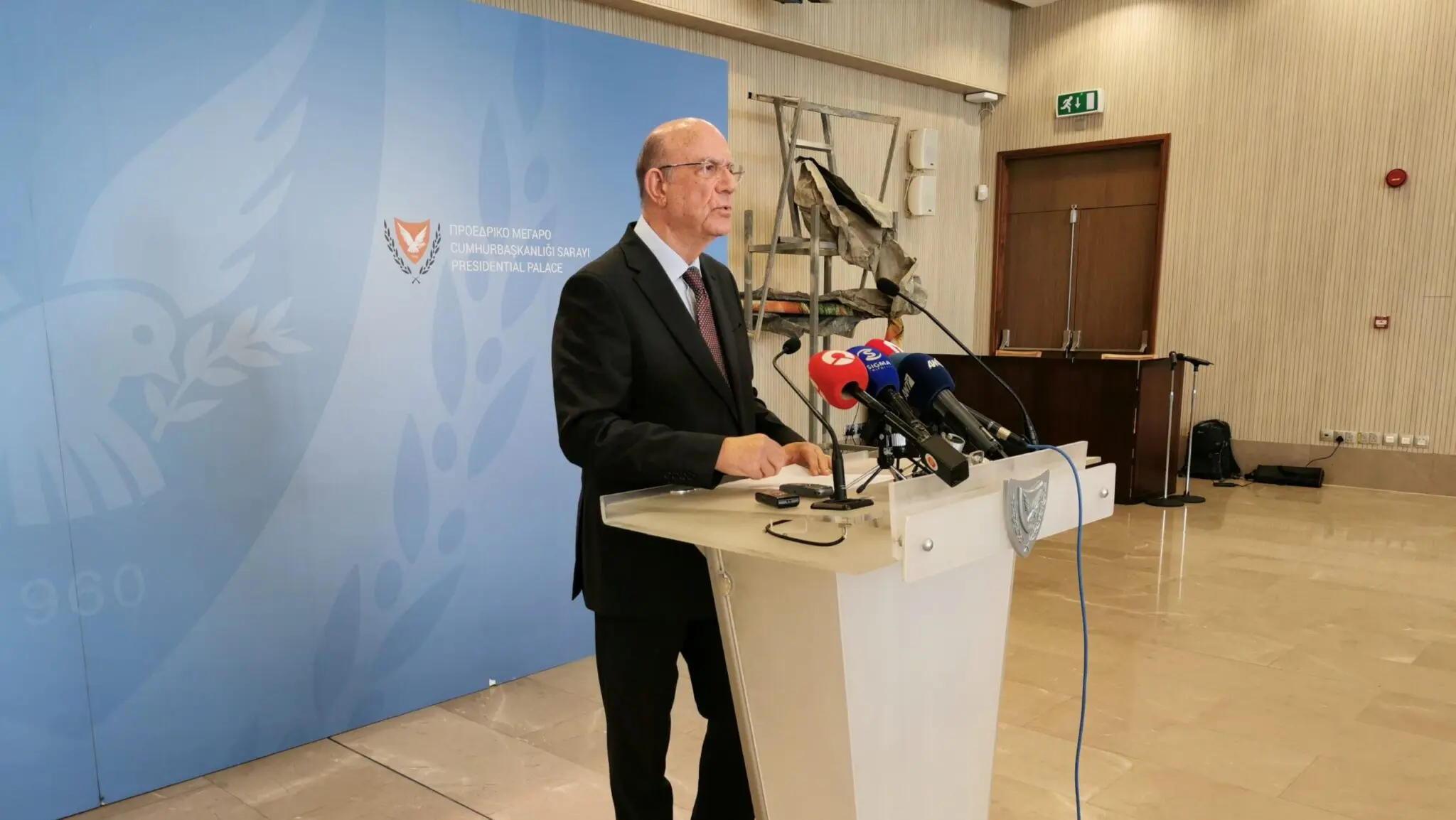 Παρουσιάστηκε ο προϋπολογισμός του 2027 στην Επιτροπή Οικονομικών - Τι δήλωσε ο ΥΠΟΙΚ μετά τη συνεδρία