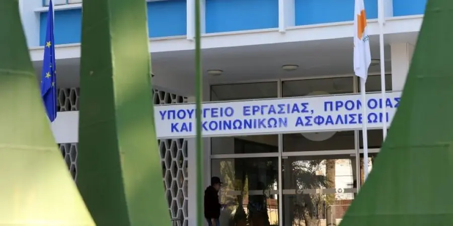 Διαθέσιμο το έντυπο αιτήσεων για αναστολή εργασιών ομίλων επιχειρήσεων