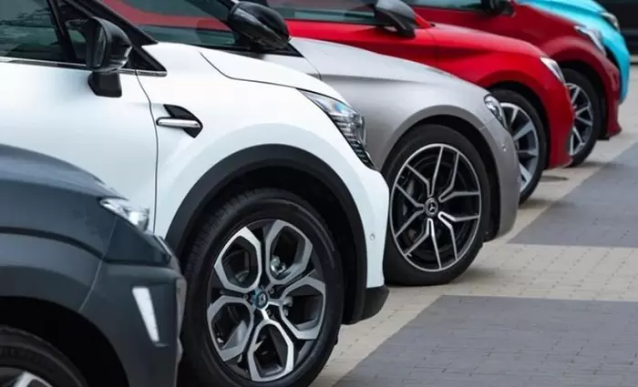Με το δεξί μπήκε η χρονιά για τα σαλούν - Άνοδος ηλεκτρικών και υβριδικών οχημάτων