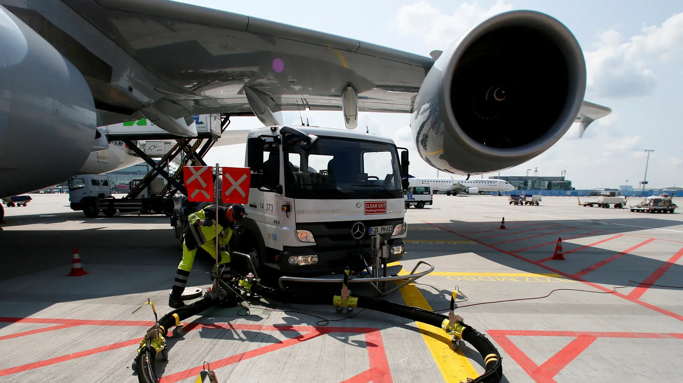 Ευρώπη: Ελλείψεις καυσίμων για αεροσκάφη σε τρεις βδομάδες