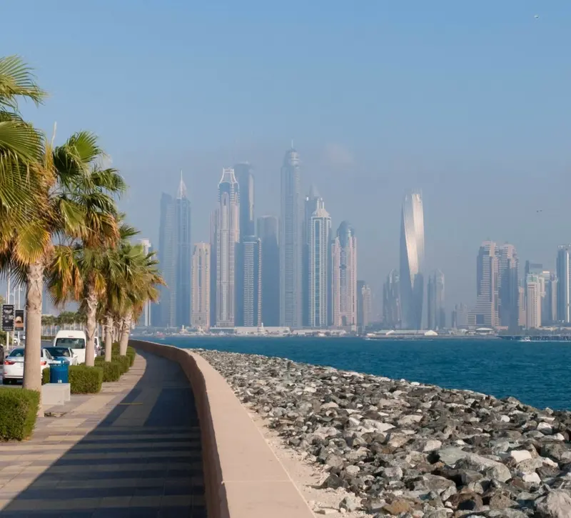 Ντουμπάι: Πώς ο πόλεμος στο Ιράν φέρνει εκπτώσεις στις υπηρεσίες και μειώνει τις τιμές